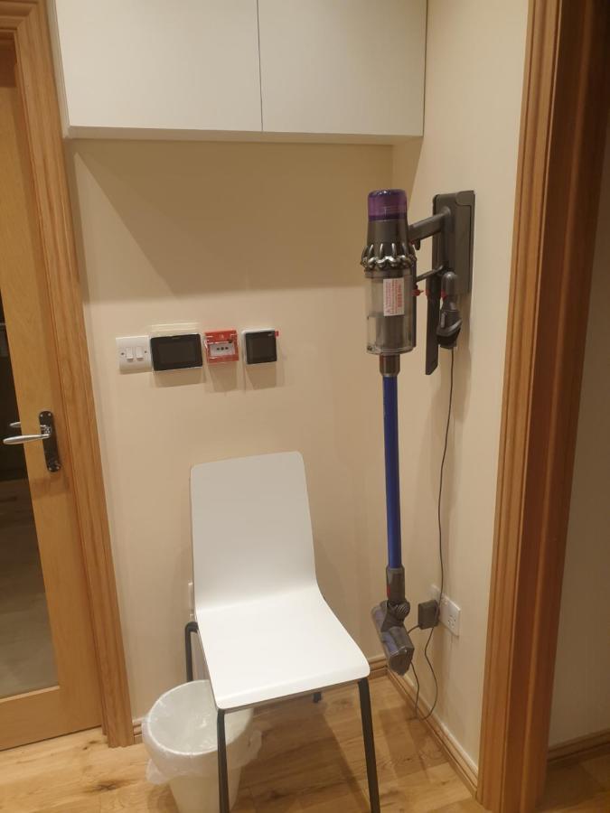 London Luxury 3 Bedroom 2 Bathrooms Flat 1 Min To Redbridge Station Free Parking & Wifi Wanstead Екстериор снимка