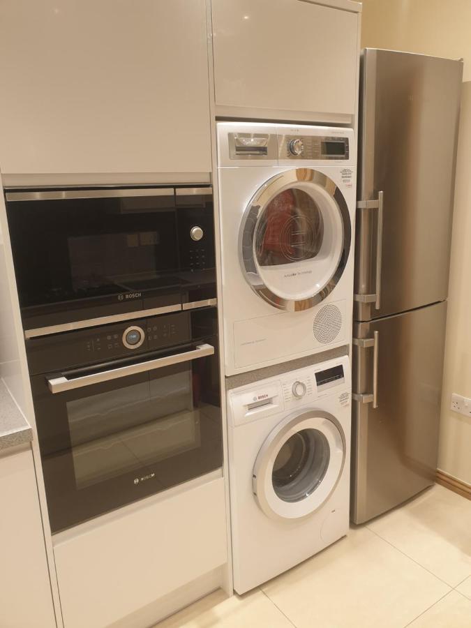 London Luxury 3 Bedroom 2 Bathrooms Flat 1 Min To Redbridge Station Free Parking & Wifi Wanstead Екстериор снимка